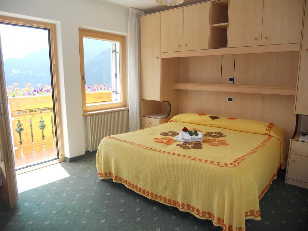Hotel Garni Excelsior Livinallongo Del Col Di Lana الغرفة الصورة