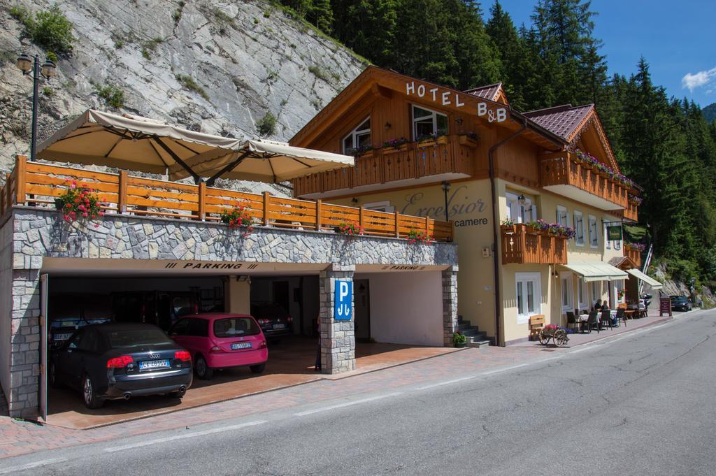 Hotel Garni Excelsior Livinallongo Del Col Di Lana المظهر الخارجي الصورة